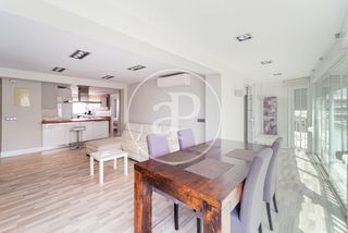 Flat in Playa Levante. Piso en venta en benidorm