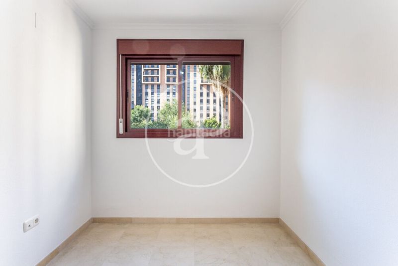 Foto 85cd76af-68ec-4adf-a522-9c5d7f515163. Rent flat with heating parking pool in Penya-Roja - Avda. Francia Valencia