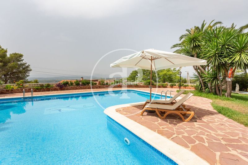Foto 2bf0e381-08d3-4fb1-8a5a-74c4f8a93895. Casa villa independiente en venta en calicanto e en Torrent