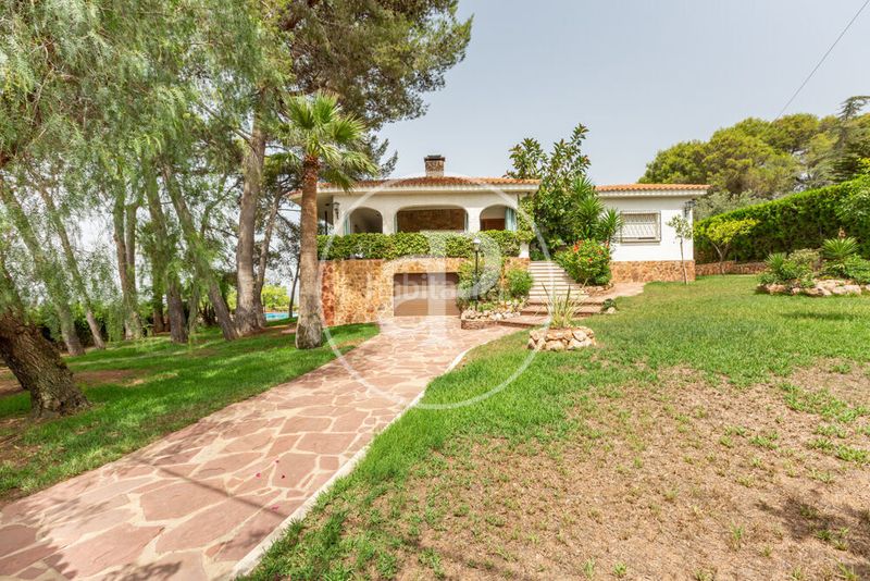 Foto 5054aa84-b72c-43f5-a389-5b74e8b8ec5a. Casa villa independiente en venta en calicanto e en Torrent