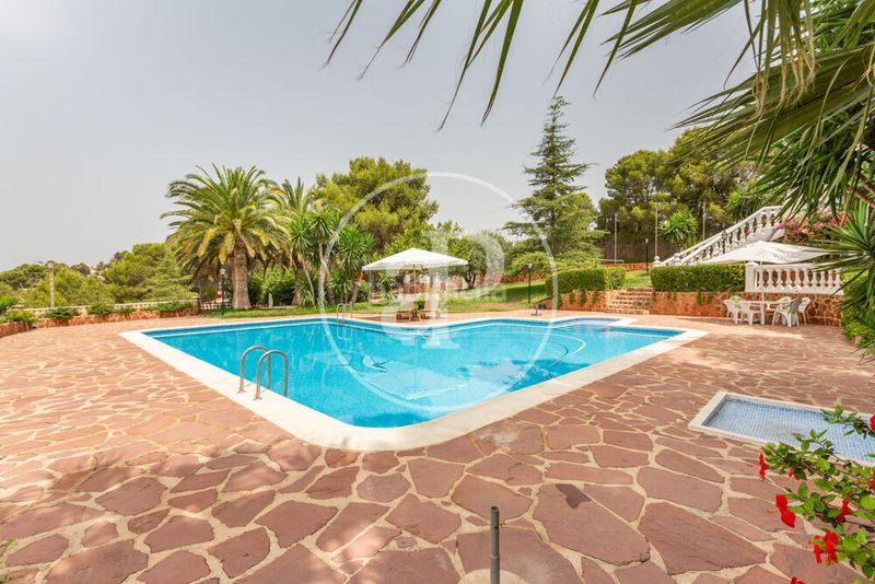 Foto 5840b3c6-bc7c-4978-8f2c-7411fb4af4c2. Casa villa independiente en venta en calicanto e en Torrent