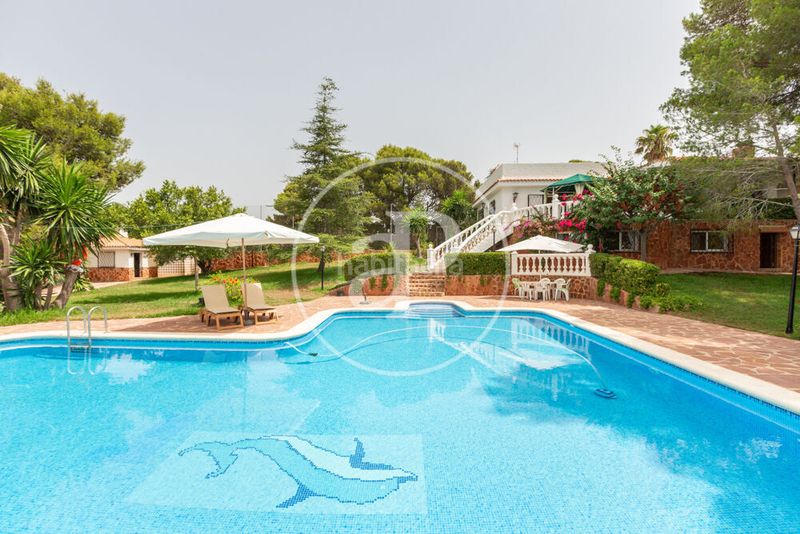 Foto 5d1366c7-2f68-4ac4-bfcd-8fe8b22bb4af. Casa villa independiente en venta en calicanto e en Torrent