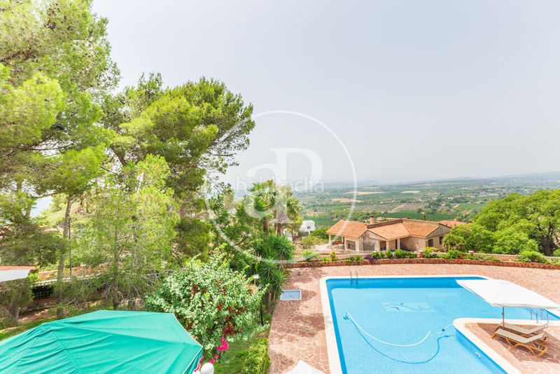 Foto 6a8e8421-731a-4ff0-863b-838ce38cb86c. Casa villa independiente en venta en calicanto e en Torrent