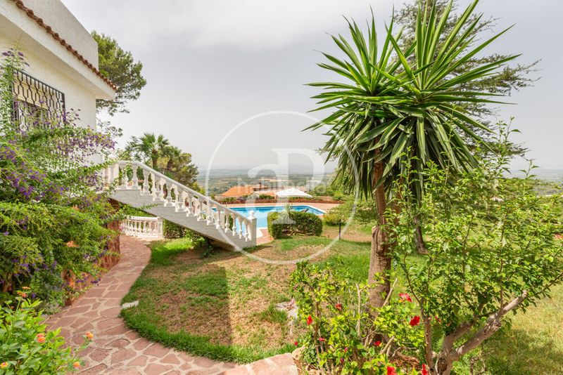 Foto a4bac752-4cd2-443d-9824-db522870ad0a. Casa villa independiente en venta en calicanto e en Torrent