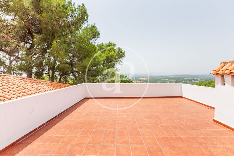 Foto b5eb6f15-eaa3-4a63-b6d7-643c0cf9b451. Casa villa independiente en venta en calicanto e en Torrent