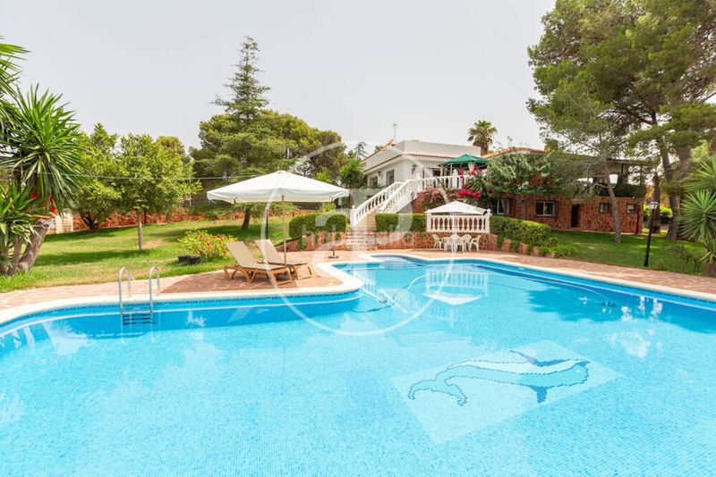 Foto fb0284a3-c056-4684-90b9-9d49b86d5225. Casa villa independiente en venta en calicanto e en Torrent