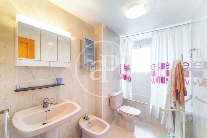 Foto c8377f21-b5d6-42f3-9558-bb5ba54b0593. Pis amb calefacció aparcament piscina a Playa Poniente Benidorm