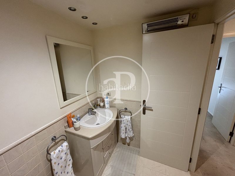 Foto 5440d360-f0dc-49b4-8d90-884d06e4bdb3. Pis amb calefacció aparcament piscina a Playa Poniente Benidorm