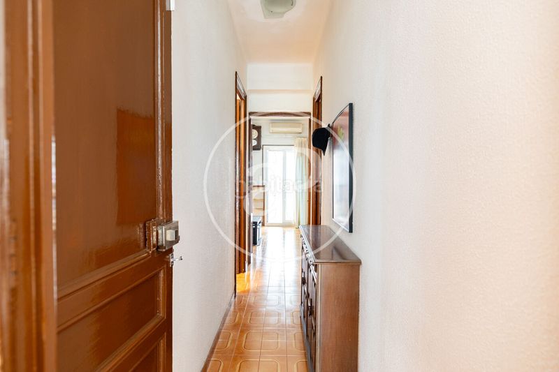 Foto 85123f7d-c645-49be-ab8a-5668786e7d71. Casa pareada casa en venta en les corts en Sant Ramon - Maternitat Barcelona