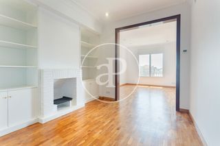 Affitto Appartamento  Avinguda de roma. Piso en alquiler en avenida roma