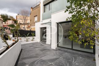 Haus  Carrer de sant ferran. Casa en venta en la miranda, sant just desvern