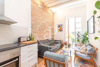 Rent Flat  Carrer del sol. Piso en alquiler en el centro de gràcia