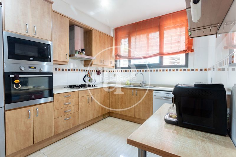Foto b753dcf1-5e94-4117-84bc-5e4e62e016b5. Casa adosada casa en venta en Catalunya - Fontetes Cerdanyola del Vallès