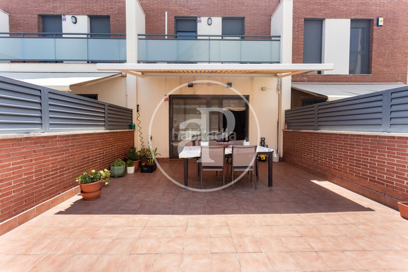 Foto d1f08e12-256c-46d7-a3d2-8d93c3f3ed2f. Casa adosada casa en venta en Catalunya - Fontetes Cerdanyola del Vallès