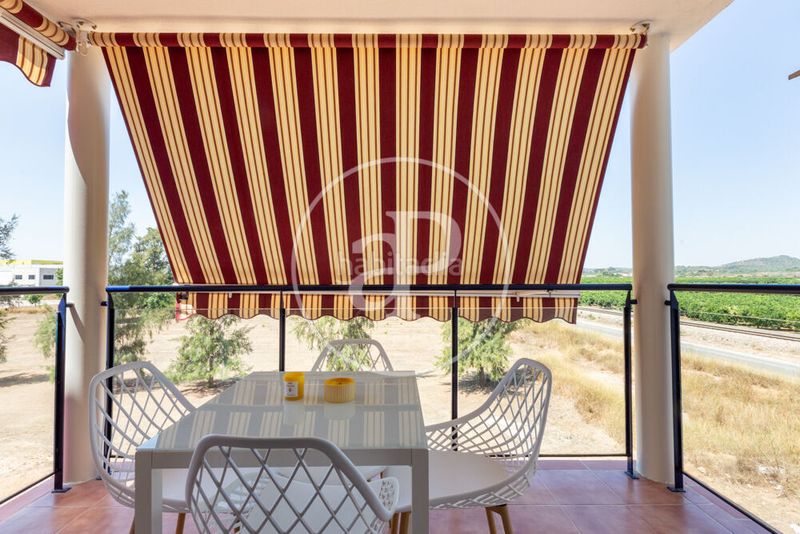 Foto a978349d-b2fa-4a25-b8ca-218beeb86929. Pis amb calefacció aparcament piscina a Riba - roja de Túria