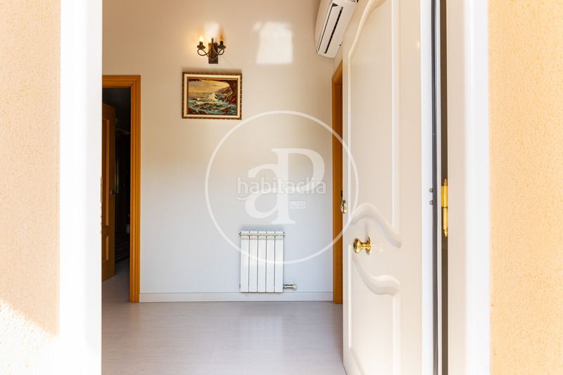 Foto 5a76d4f5-f50f-4d10-a939-948b1cf34147. Casa amb calefacció aparcament a Sant Muç Rubí