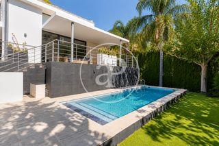 Doppelhaus in La Renegà-Torre Bellver-Les Platgetes. Casa pareada en venta en oropesa del mar