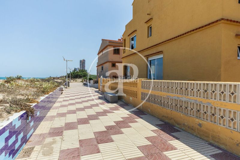 Foto 042b9e25-d410-430b-887e-409e216ecd61. Casa adossada amb calefacció aparcament a Mareny de Barraquetes Sueca