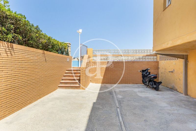 Foto 3ba63915-7ea8-4a76-9538-718ab6fbb921. Casa adossada amb calefacció aparcament a Mareny de Barraquetes Sueca