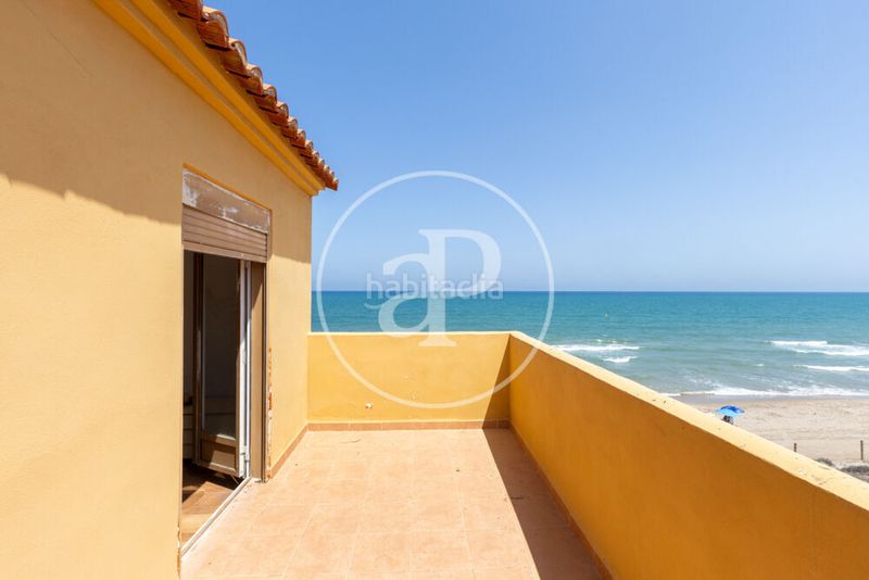 Foto a5916f13-5976-4420-9631-ef7219fb52f4. Casa adossada amb calefacció aparcament a Mareny de Barraquetes Sueca