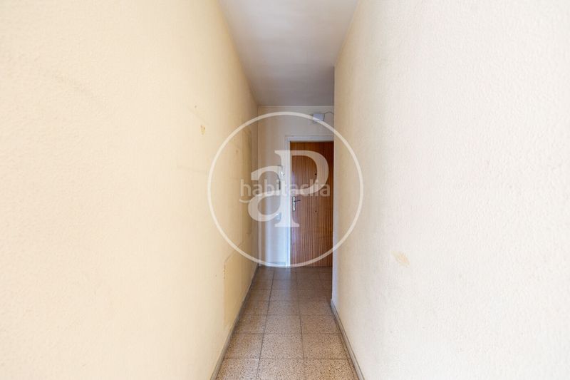 Foto ec9eedef-1be3-4c48-bba4-f6278a4bf0de. Pis amb calefacció aparcament a La Plana-Bellsoleig Sant Just Desvern
