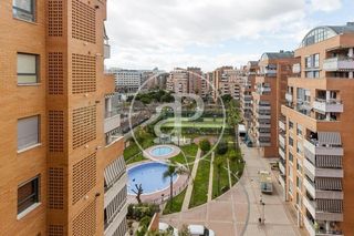 Lloguer Pis  Av. del mestre rodrigo. Piso en alquiler en nou campanar