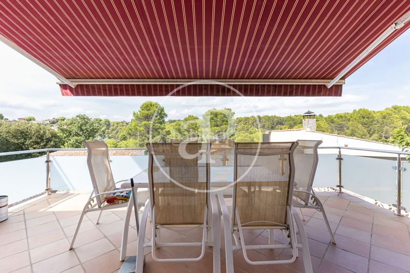 Foto f88c6b88-f32a-442b-98f5-398a75783324. Pis amb calefacció aparcament piscina a Els Avets-Can Serrafossà-Ximelis Rubí