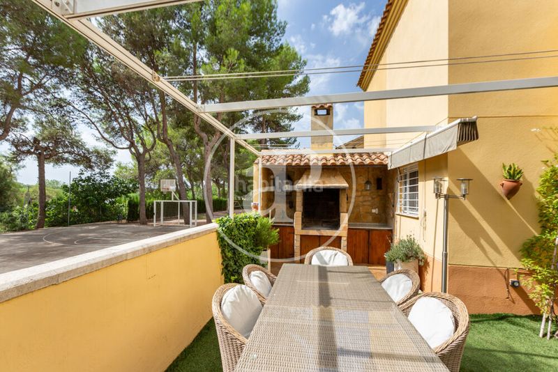 Foto 0a8566e7-03a9-4da4-9352-18a37971990c. Casa aparellada amb calefacció aparcament piscina a Godelleta