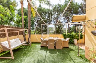 Casa a Godelleta. Adosado en venta en calicanto