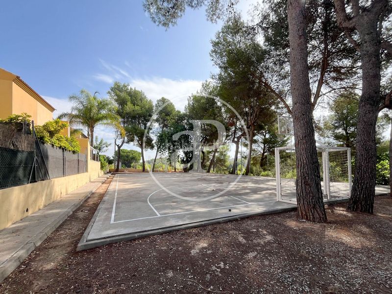 Foto a016e308-a162-4f4d-b413-8cda90f409ca. Casa aparellada amb calefacció aparcament piscina a Godelleta