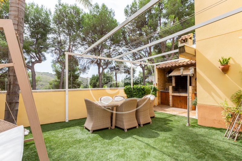 Foto c14d6818-f3d1-4f32-a12d-c10e0e38ca04. Casa aparellada amb calefacció aparcament piscina a Godelleta
