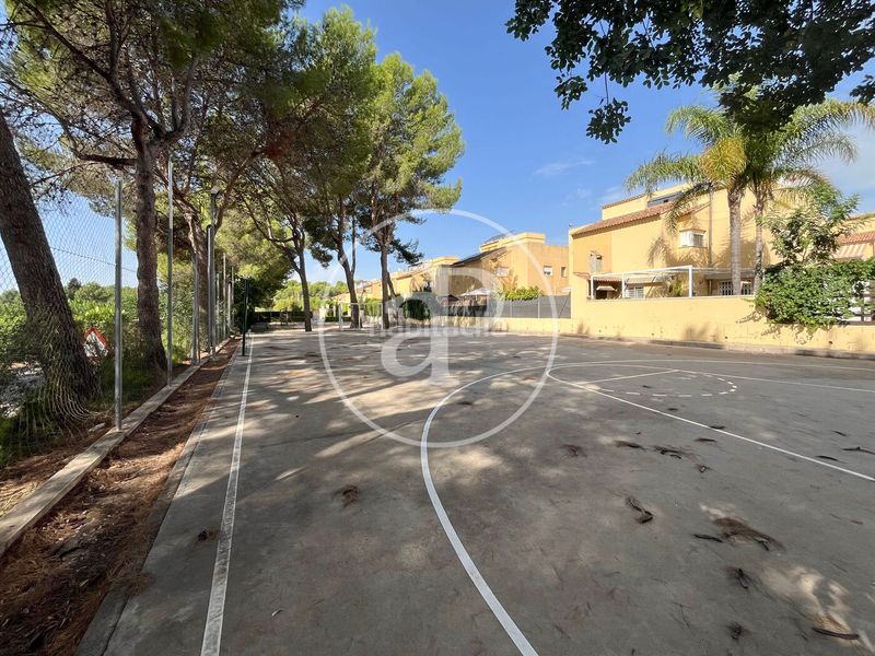 Foto cb5ce1bc-b499-474f-b58a-dfac6acfe292. Casa aparellada amb calefacció aparcament piscina a Godelleta