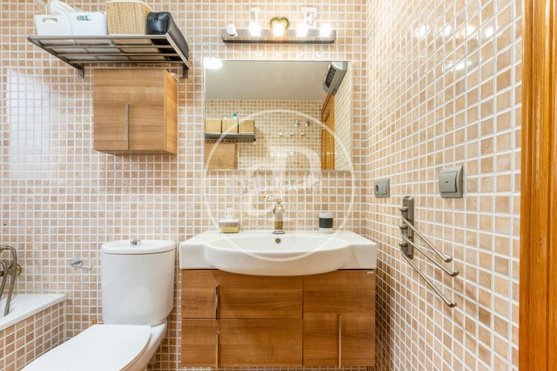 Foto d819e181-4021-4875-90c0-8de098b76e38. Casa aparellada amb calefacció aparcament piscina a Godelleta