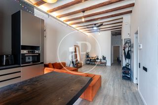 Pis  Carrer del vallespir. Piso en venta sants