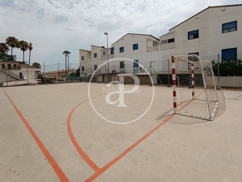 Foto 4c49b8ba-7118-453f-a22b-cad64d726c0a. Casa adossada amb aparcament piscina a Playa-Ben Afeli Almazora / Almassora