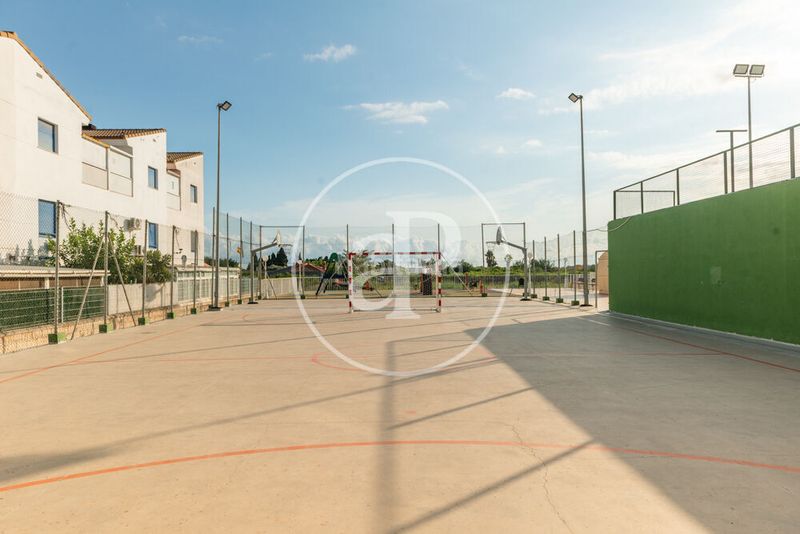 Foto a6559559-322b-43c0-8bc8-de8bf69af020. Semi detached house with parking pool in Playa-Ben Afeli Almazora / Almassora