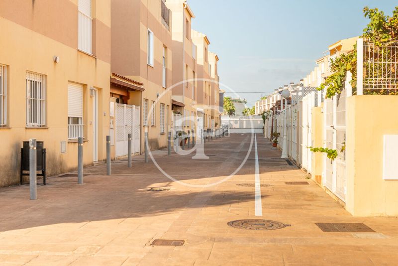 Foto f26fc36c-bcbc-4427-9e39-9f589392770d. Semi detached house with parking pool in Playa-Ben Afeli Almazora / Almassora