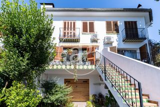 Casa adossada a Carrer de la Martinica