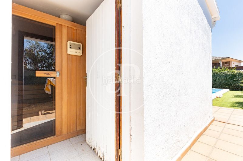 Foto b11a4d77-80a8-4c50-adf7-707bd47782d2. Casa amb calefacció aparcament piscina a Bellaterra