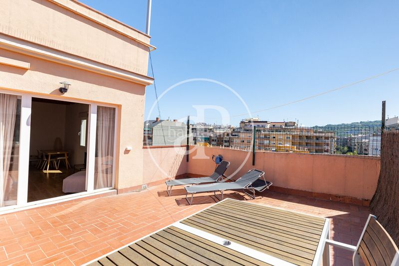 Foto ae5b93c1-b77f-4fe7-95c0-f1c8f5d2d10a. Àtic amb calefacció a La Nova Esquerra de l´Eixample Barcelona