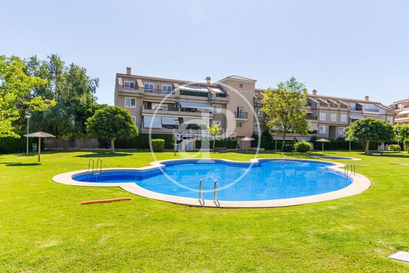 Foto 7fbe214d-9a90-459c-b1da-98f00c132c3b. Zweistöckige wohnung mit heizung parking pool in Torre en Conill-Cumbres de San Antonio Bétera