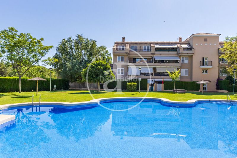 Foto 8761f20e-1ff9-4e88-a974-4ef3f5e06e91. Zweistöckige wohnung mit heizung parking pool in Torre en Conill-Cumbres de San Antonio Bétera