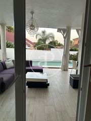 Miete Etagenwohnung in Riba - roja de Túria. Casa en alquiler en la eliana  entrenaranjos