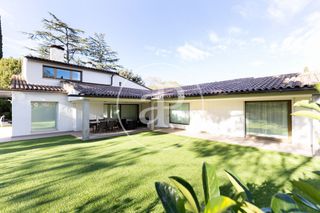 Casa  Av. del vallès. Casa en venta en matadepera