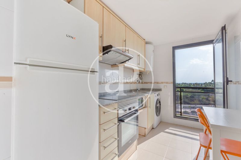 Foto e36fc888-9a88-4a88-8d20-d7826c463a47. Etagenwohnung mit parking pool in Playa del Puig El Puig de Santa Maria
