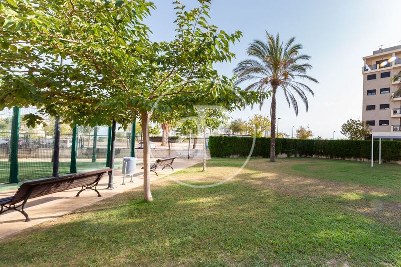 Foto ffd3271e-9d43-43b2-bf95-952923938c09. Etagenwohnung mit parking pool in Playa del Puig El Puig de Santa Maria