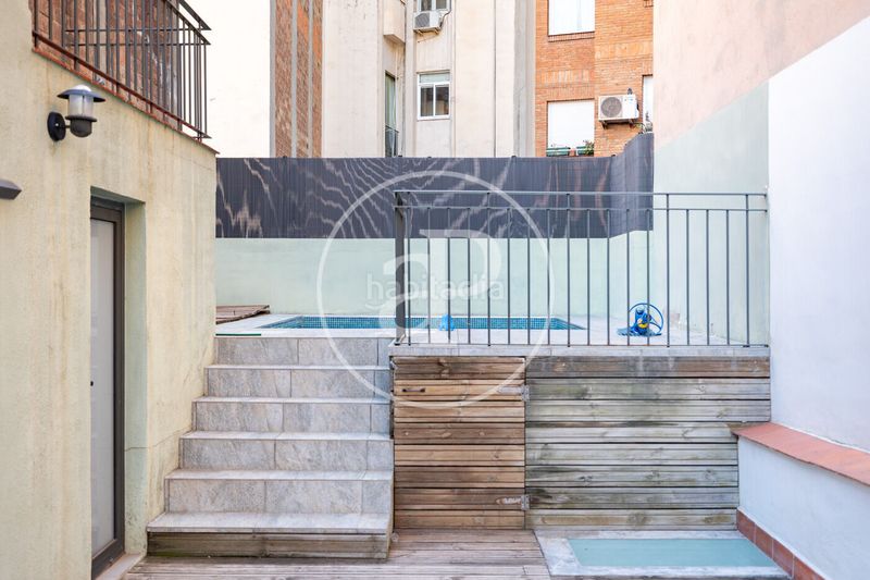 Foto 18a7e173-4b24-4b52-a1b6-7b4547491b3b. Casa amb calefacció piscina a Putget - Farró Barcelona