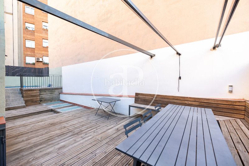 Foto 1a7c2eb4-0821-4e2f-ad56-1a60791bb439. Casa amb calefacció piscina a Putget - Farró Barcelona