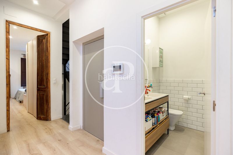 Foto b877d072-3b7b-4e08-9718-102fef25cd95. Casa amb calefacció piscina a Putget - Farró Barcelona