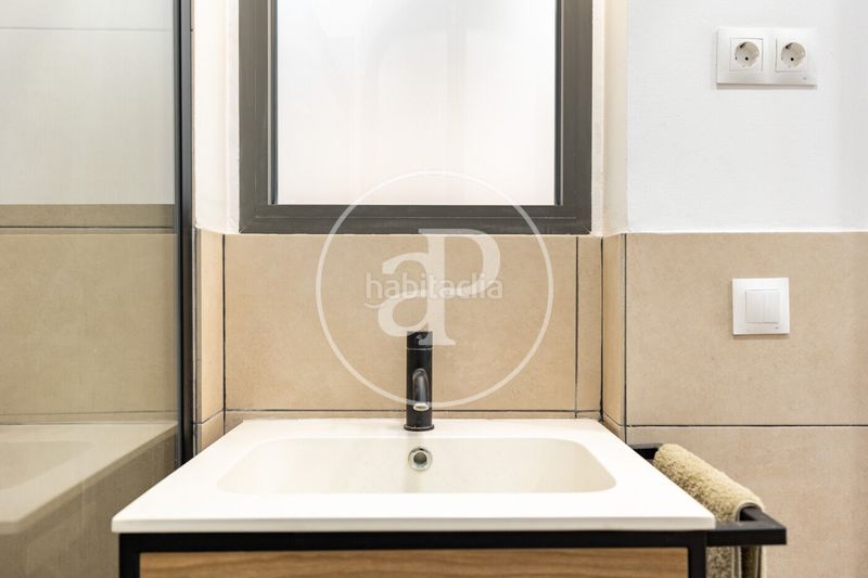 Foto c93e096c-e930-4aff-b9af-d66bc376dffc. Casa amb calefacció piscina a Putget - Farró Barcelona